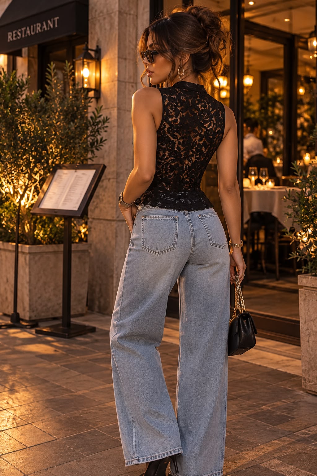 Blusa de encaje negra