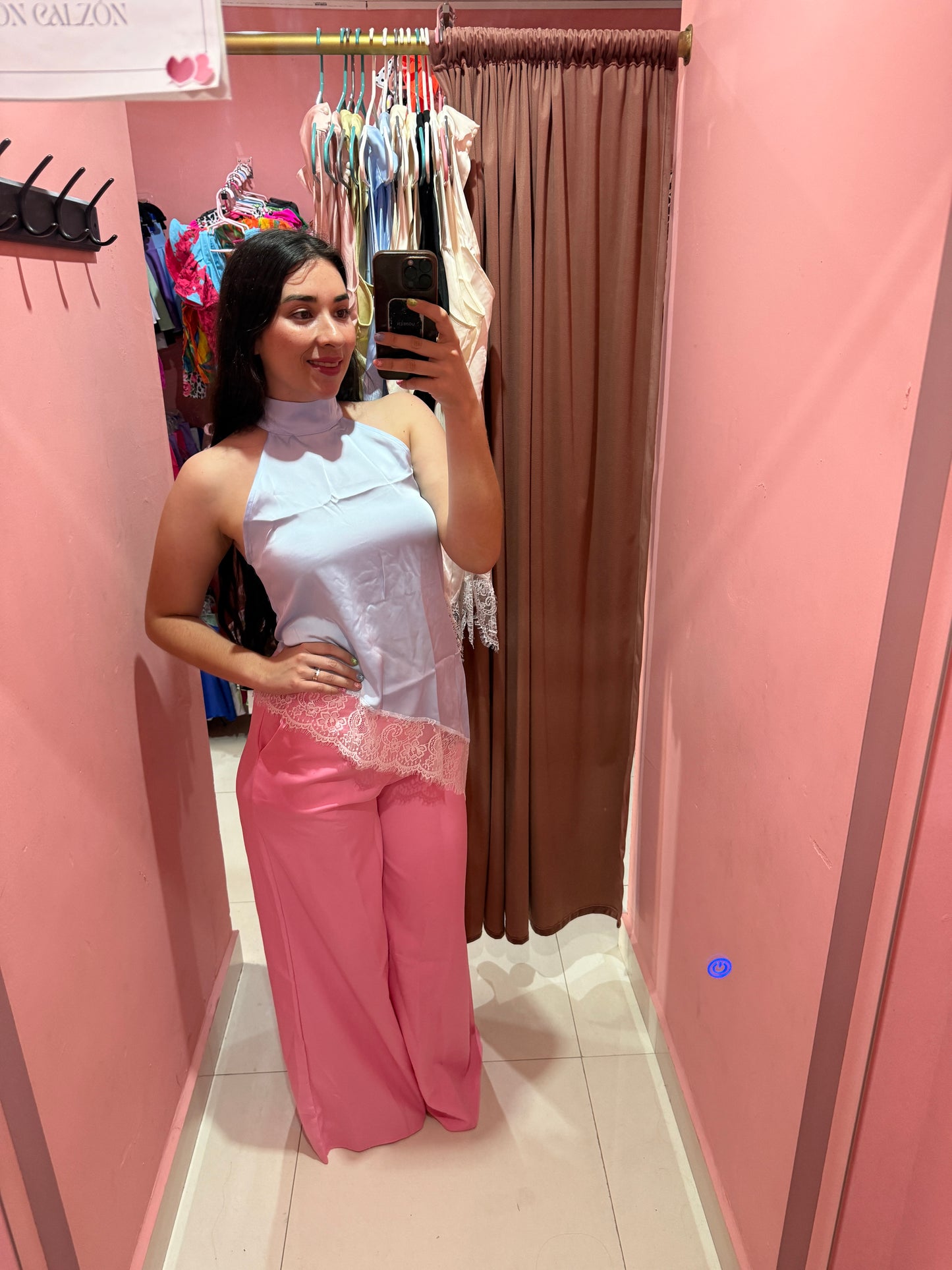 Blusa satinada celeste
