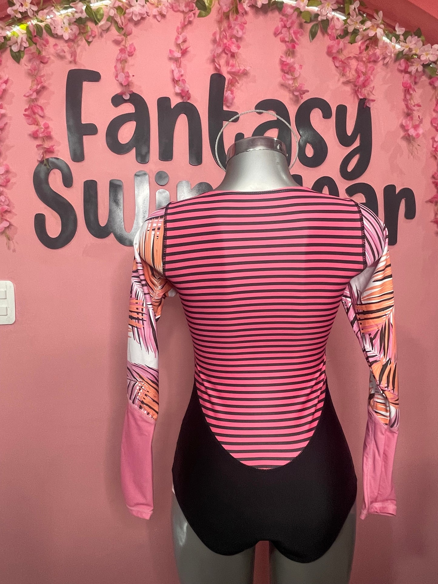 Monokini de rosa c/negro