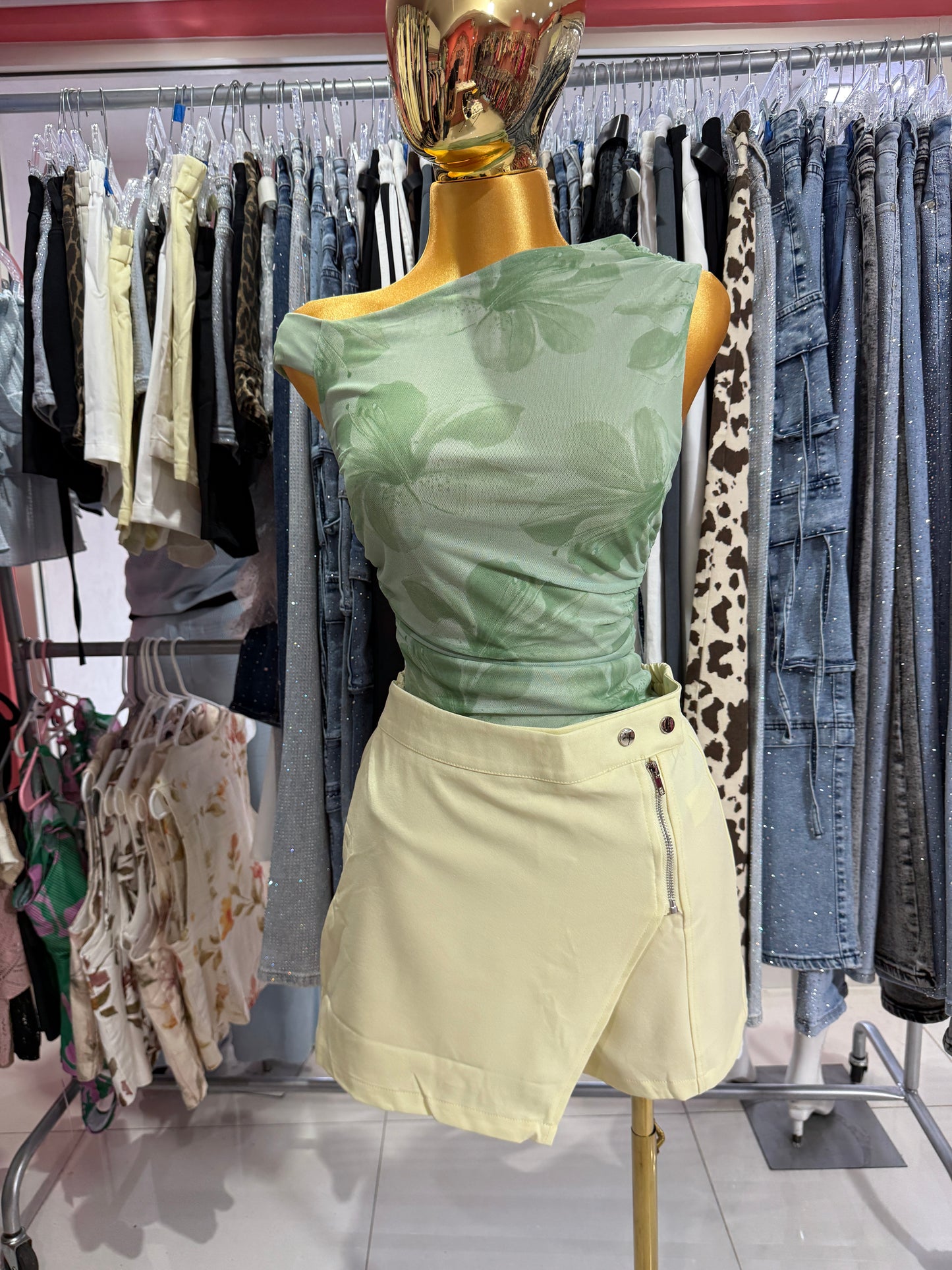 Elda pantiblusa
