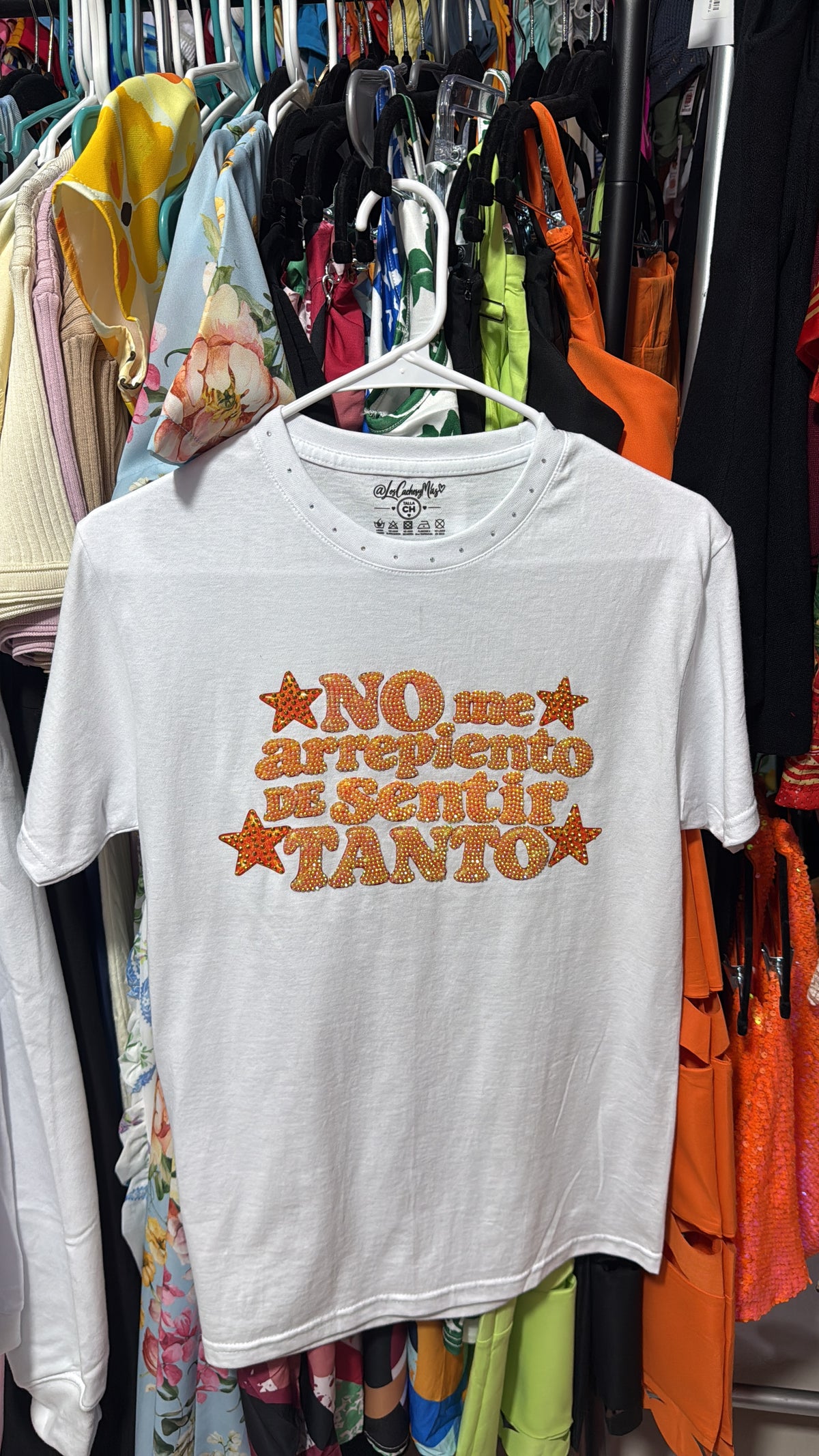 Blusa “no me arrepiento de sentir tanto” Karol g oversize naranja