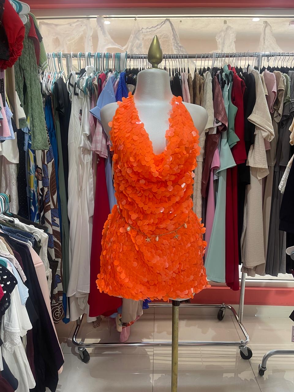 Vestido naranja lentejuelas