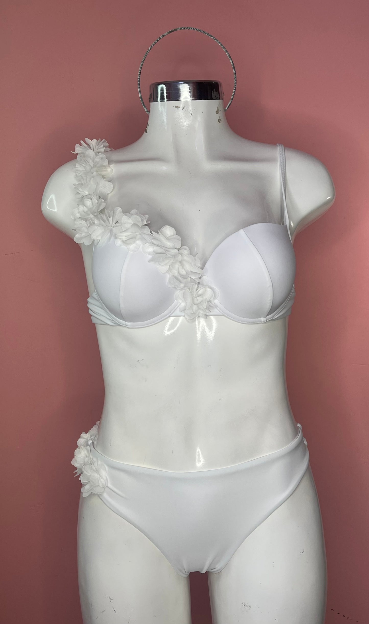 Ingrid Bkn Blanco Flores