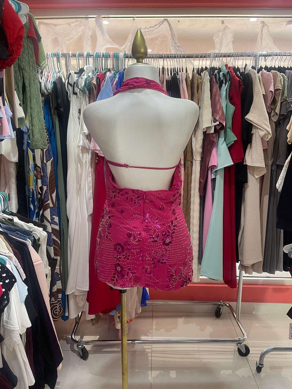 Vestido rosa con lentejuelas