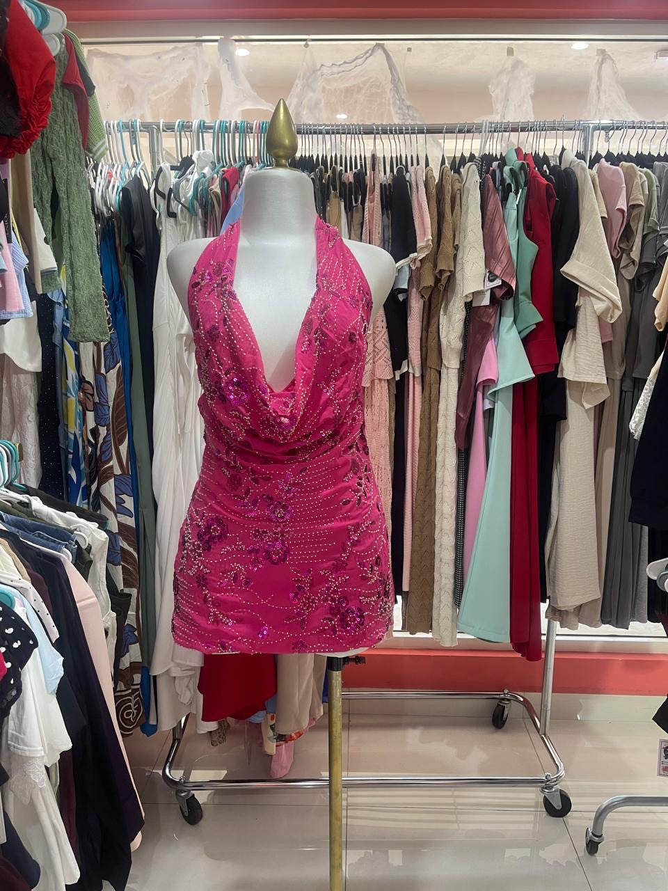 Vestido rosa con lentejuelas