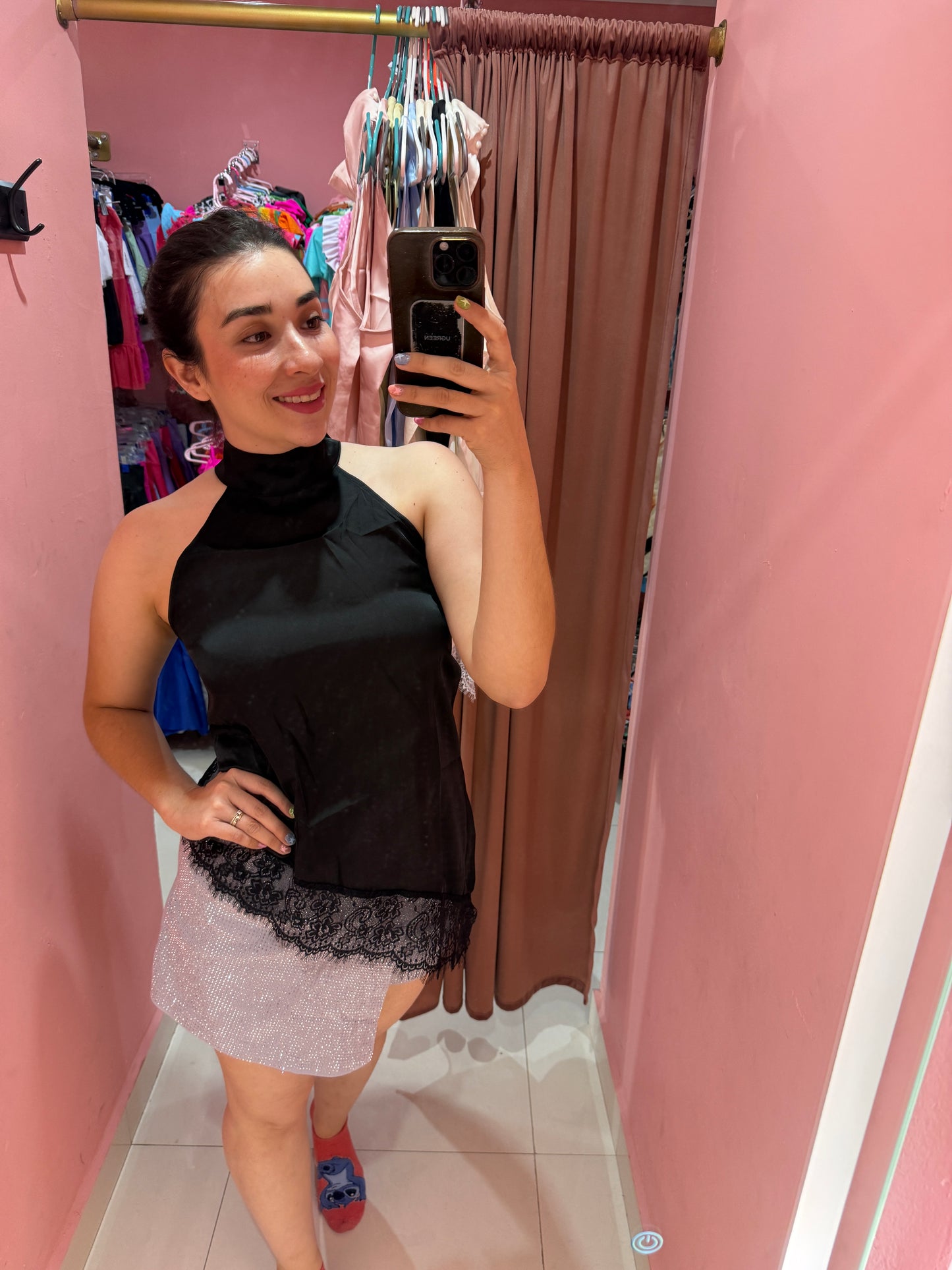 Blusa satinada negra