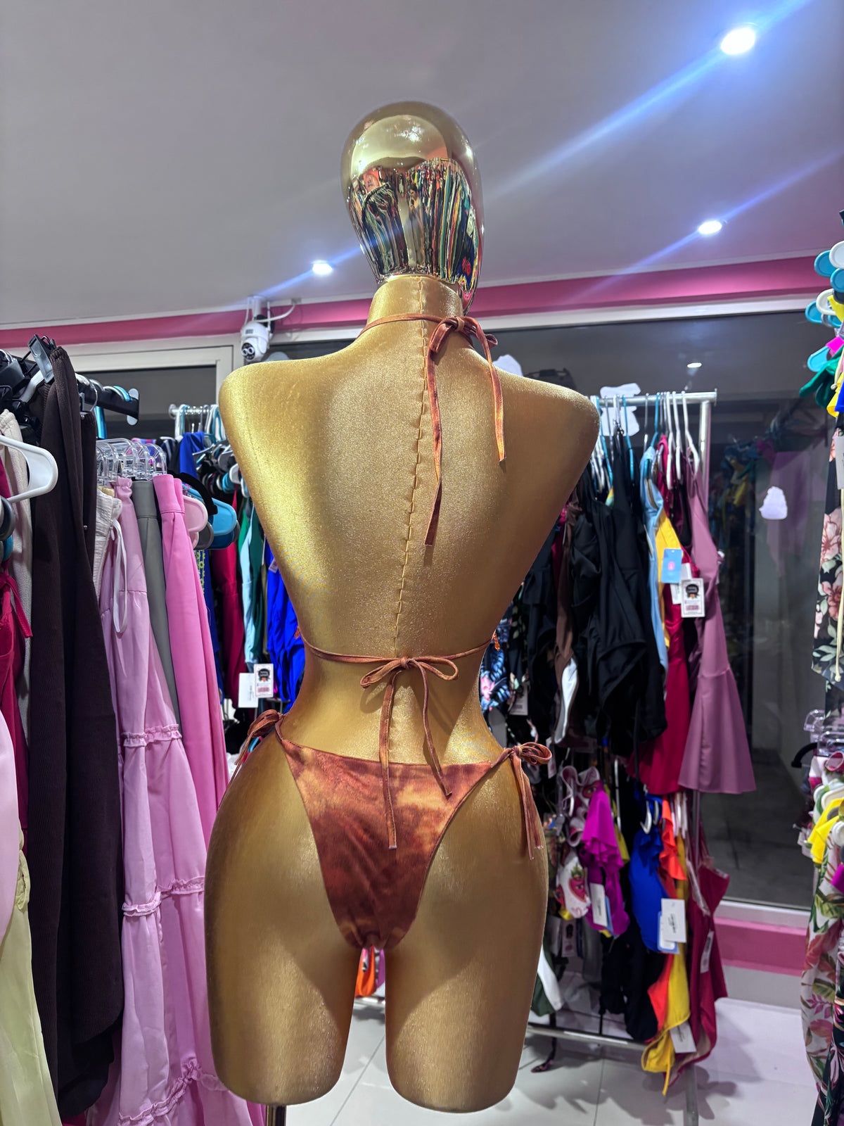 Bichota naranja bikini